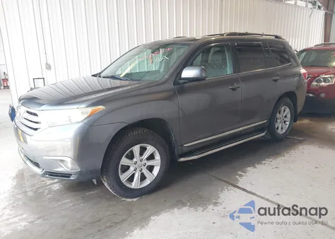 2013 Toyota Highlander Se V6 z USA, uszkodzony, nr VIN 5TDBK3EH0DS252451